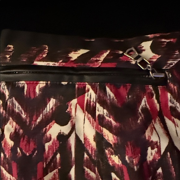 H&M A-Line Skirt with Red and Black Pattern - Picture 2 of 5